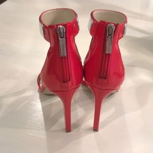 bcbgeneration red pumps